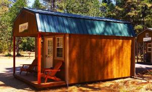 Applegate Cabin 2