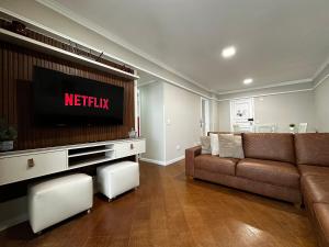 GR01- Pé na areia| 4 Quartos| Terraço c Churrasq