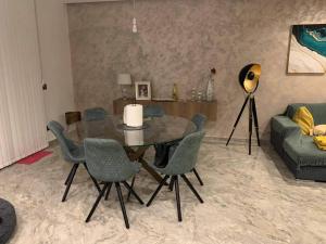 Stunning apartment with sea views