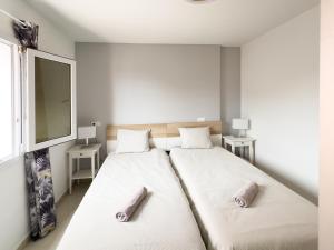 Tranquil 2BR :Private Pool & Ocean Views