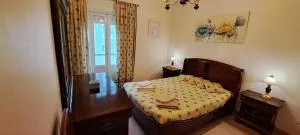 Isabel Dream II, 300m from the train - Sabugo