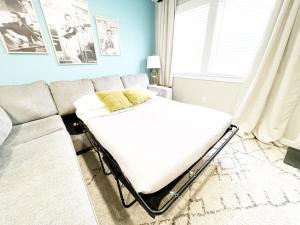 Johnny Cash "rambler" On Main