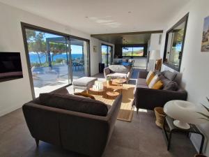 Villa 7 pièces, face à la plage, piscine chauffée, 18 pers, séjour de luxe - FR-1-780-14