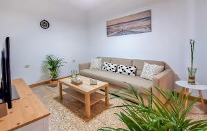 Cozy Apartment In Garachico With Wifi