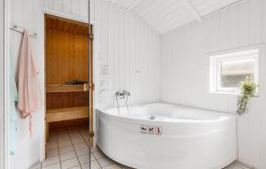 Three-Bedroom Holiday Home In Otterup