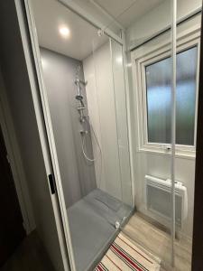 Mobil home 253 Camping La Réserve 4 étoiles à Gastes