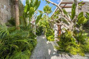 Acacia 1 BR Private Pool and Jacuzzi ZN62