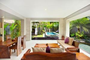 Stunning 2 BR Private Pool Villa ZN63