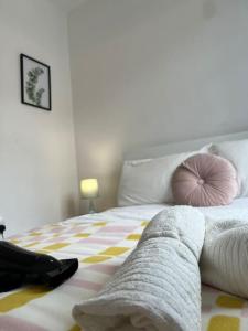 Lovely 4 Bedroom Spacious House in Camden Town-Central London