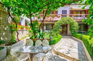 Apartment in Selce 5803