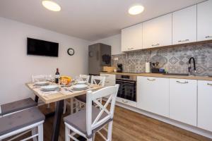 Apartment in Selce 5803