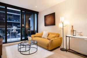 Peaceful 2BR apt on St Kilda Rd w Free Parking#OP08