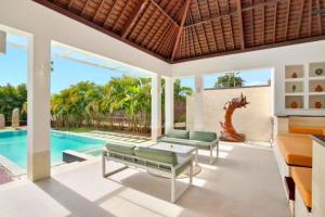 Royal Graha 5 BR Private Pool Villa ZN71