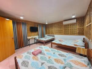 Gennas Tourist Inn Santa Fe