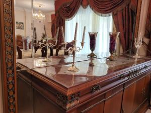 Classical Rustic Flat in Al Rehab New Cairo