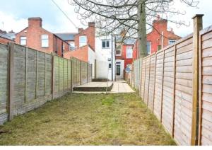 Free Parking Private 4 BR Central House