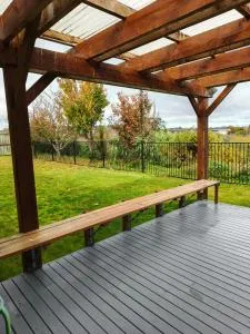 peaceful gully view home -4 bedrooms - Te Rapa