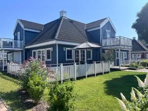 Blaues Haus am See - Diensdorf-Radlow