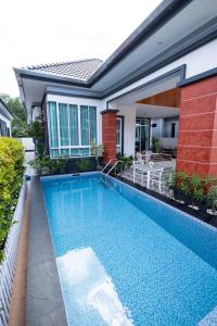 Cherina Pool Villa 3