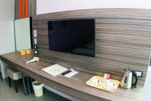 Arthitaya Green Nature Hotel & Lakkhana Poolside Resort