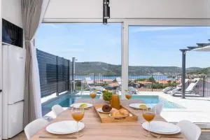 White Cascades 1 - Private Pool, Amazing View, Luxury, Full Privacy - Vrsine