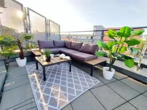 Ulmer Penthouse für 7, Arbeitsplatz, XXL-Dachterrasse, Grill, Wii - 布劳施泰因