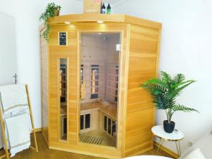 THE BIG MÜNSTER für bis zu 12, Whirlpool, Sauna, zentral, Tischfußball, Balkon, Gasgrill