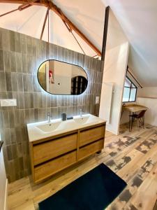 Appartements Appartement Loft neuf plein coeur de Royan : photos des chambres