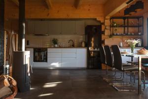 Domek z balią - Dotyk Motyla