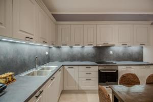 Dionysis Elegant Cozy Apartment