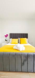 Luxurious and Modern 3b3b Apartment in Hammersmith