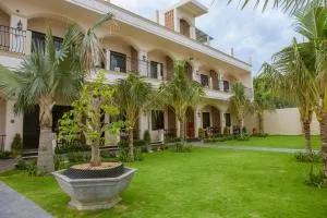 Thái Bình Cam Ranh 2 Hotel - Cam Ranh