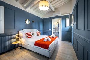 Luxury Limonaia with Jacuzzi near Florence