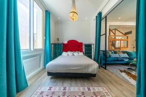 Elegant duplex, very well equipped, close to shops