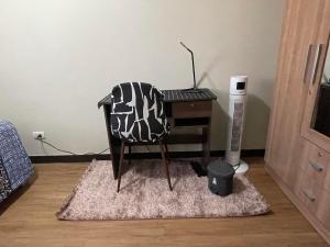 MaRoy Suites at Asteria Residences (Near NAIA with free Parking+Fiber Internet)