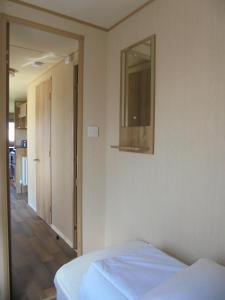 Kingfisher Horizon V 8 Berth Central Heated Close to site entrance