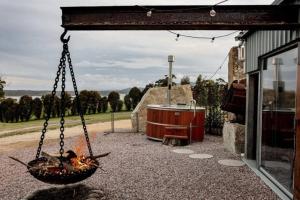 Humbug Views - Bunk House & Hot Tub! - 4hvězdičkové hotely ve městě St Helens