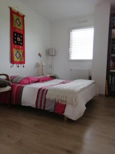 Maison de ville avec jardin en lisière de campagne