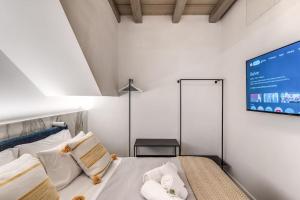 Piazza dei Renzi Trastevere building 4 bedroom with terrace