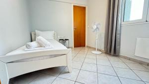 Sunny Apartment for Couples & Friends in Centre