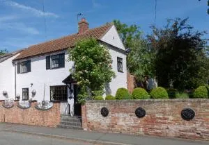 Rosehip Cottage Period home, Bingham, Nottingham - Redmile