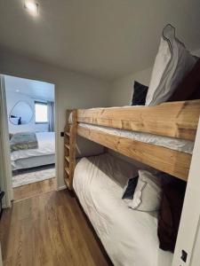 Appartements LOUBATIERE, Superbe Appartement renove au Coeur de la Station : photos des chambres