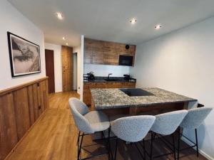 Appartements LOUBATIERE, Superbe Appartement renove au Coeur de la Station : photos des chambres
