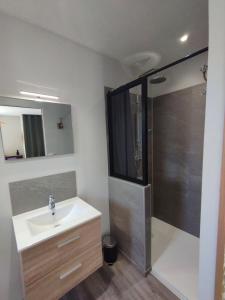 B&B / Chambres d'hotes Entre canal et garrigue : photos des chambres