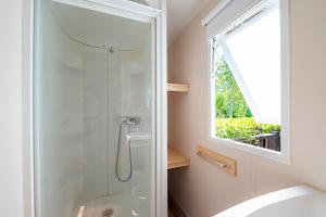 Campings Mobil Home classik 4-6 personnes, nature, piscine parc du pilat : photos des chambres
