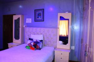 Royal Guest House & and Lodge