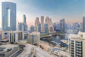 High Floor Spacious 3BR Chic w Amazing Marina View