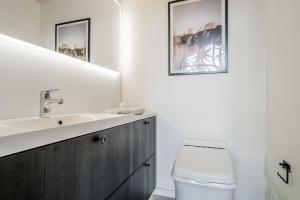 Ylellinen huvila meren rannalla Raaseporissa