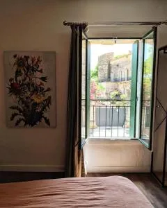 Gîte en face du Château de NIZAS, TOTALE RENOVATION et CHANGEMENT DE PROPRIETAIRE, 4 chambres d'hôtes et 1 appartement familial - Lézignan-la-Cèbe