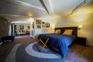 B&B / Chambres d'hotes Gite en face du Chateau de NIZAS, 4 chambres d-hotes et 1 appartement familial avec 2 chambres : photos des chambres